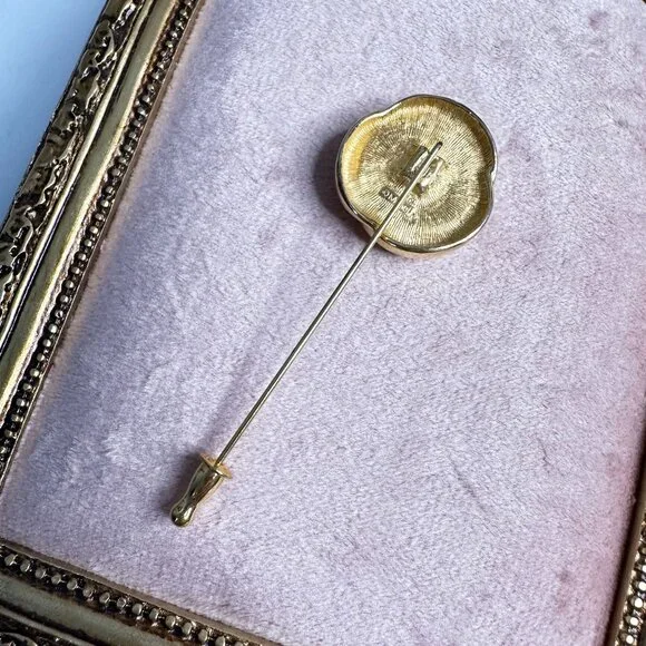 Vintage Signed Monet Gold-Tone Signed Stick Pin Brooch W/ Swirl Design 80s Retro - Picture 7 of 8
